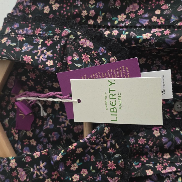 J. Crew Lace-trim Button-up in Liberty® Strawberry Floral - Picture 3 of 9